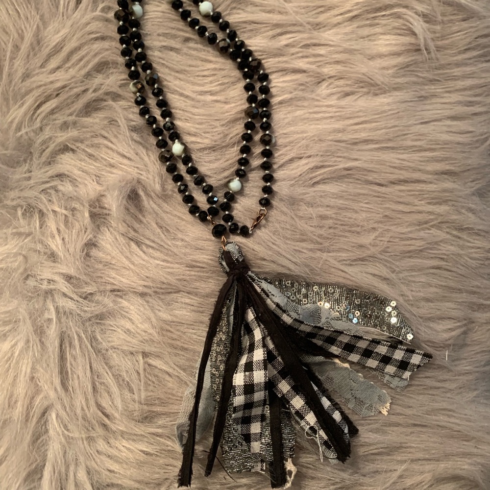 Adorable Glass Bead Tassel Necklace